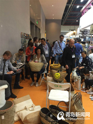 退伍軍人肖洪剛 40多歲創業，編織夢想，讓草編工藝品走向世界